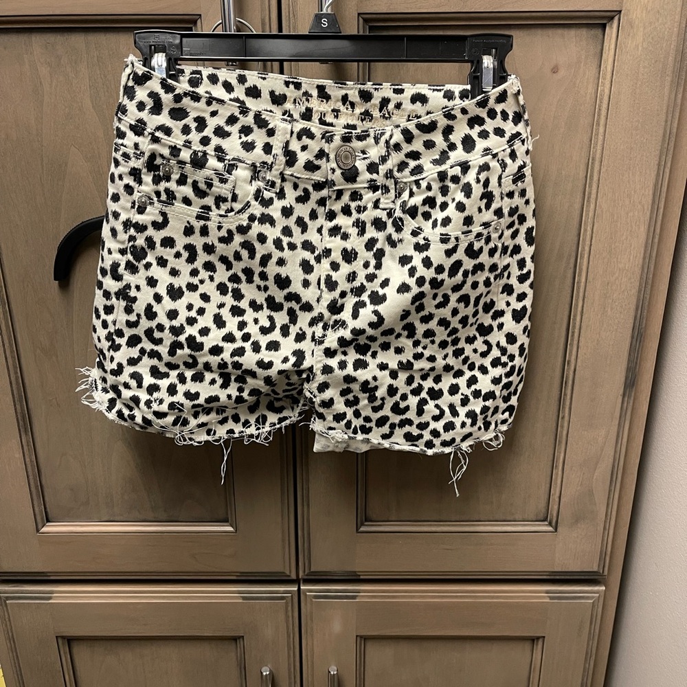 American Eagle leopard/cheetah print jean shorts